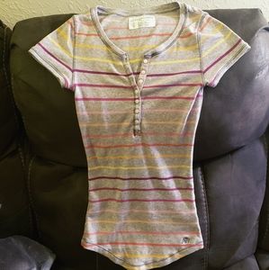 WOMEN'S AEROPOSTALE CUTE SHORT SLEEVE SHIRT